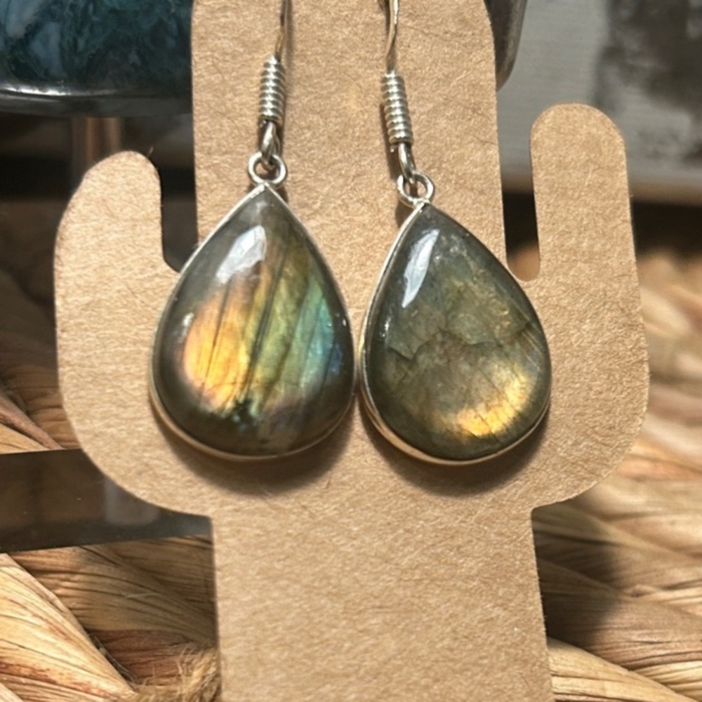 Stunning Teardrop Labradorite Earrings with 925 Silver